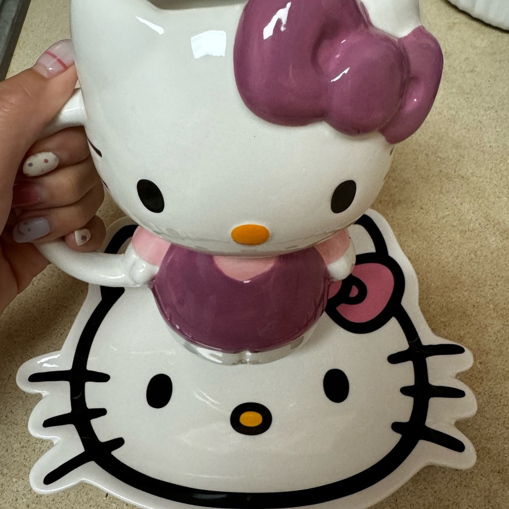 Hello Kitty Mug & Plate Bundle - Picture 3 of 9